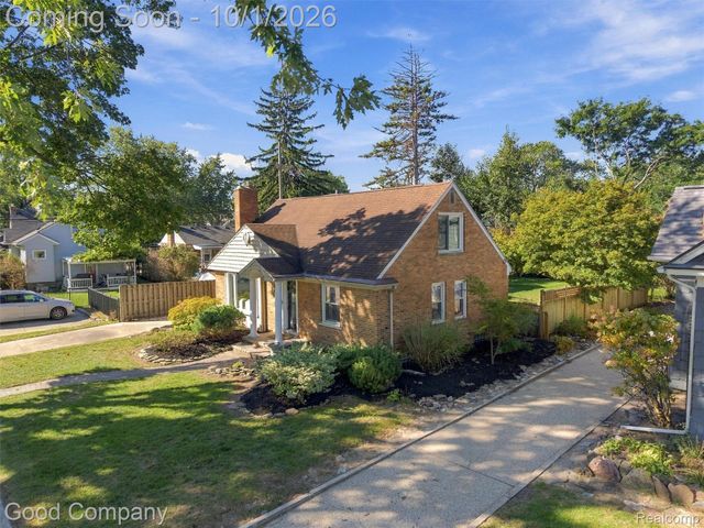 724 S Gainsborough Avenue, Royal Oak, MI 48067