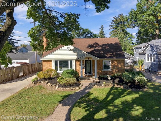 724 S Gainsborough Avenue, Royal Oak, MI 48067