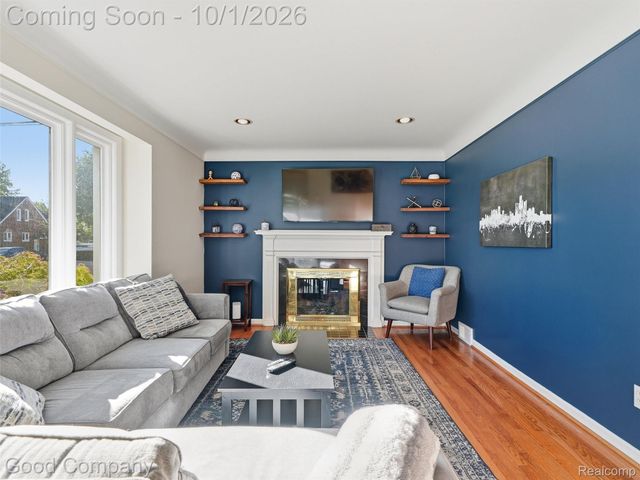 724 S Gainsborough Avenue, Royal Oak, MI 48067