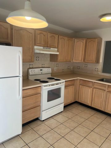 120 CLOVER CT, Newark, DE 19711