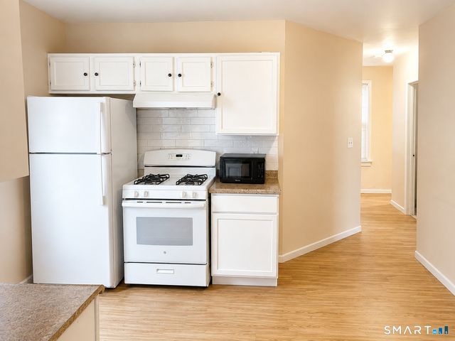 13 Armstrong Place, Bridgeport, CT 06608