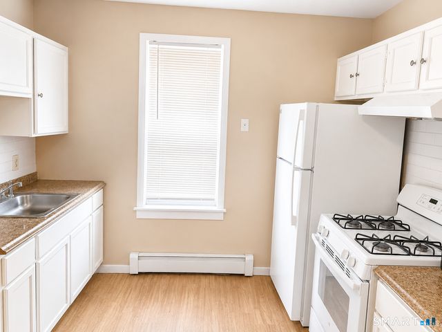 13 Armstrong Place, Bridgeport, CT 06608