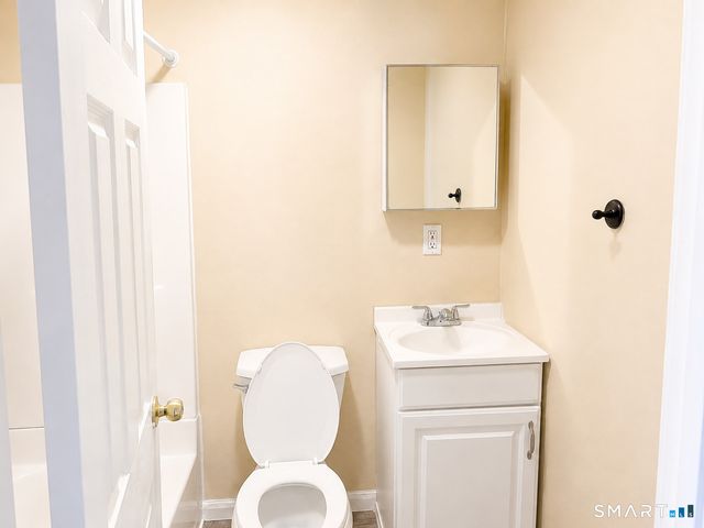 13 Armstrong Place, Bridgeport, CT 06608