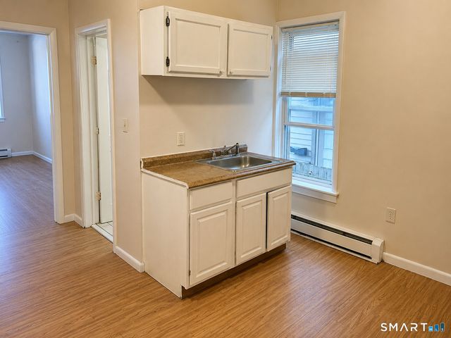 13 Armstrong Place, Bridgeport, CT 06608