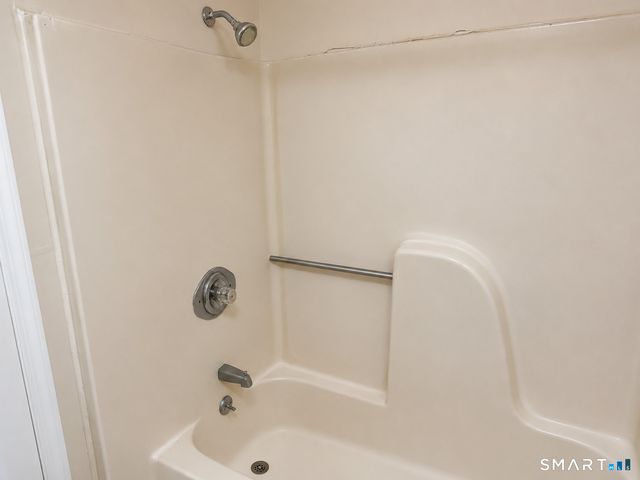 13 Armstrong Place, Bridgeport, CT 06608