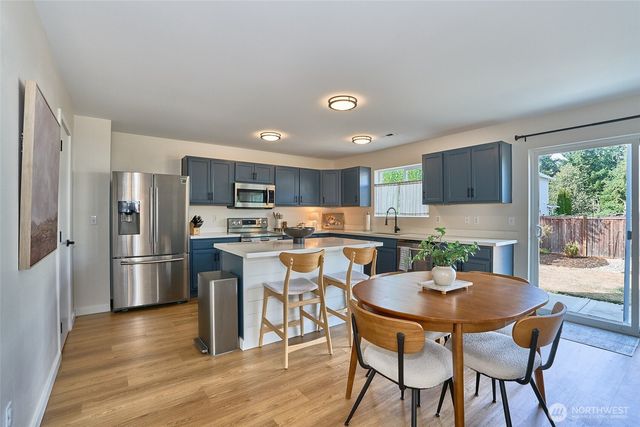 21636 SE 298th Pl, Kent, WA 98042