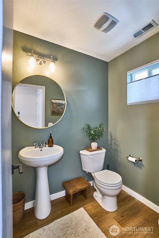21636 SE 298th Pl, Kent, WA 98042