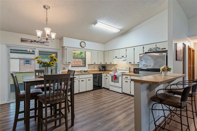 6915 NW 60TH STREET ROAD, Ocala, FL 34482