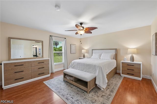 241 SW 34th TER, Cape Coral, FL 33914