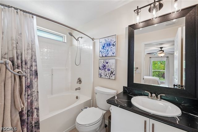 241 SW 34th TER, Cape Coral, FL 33914