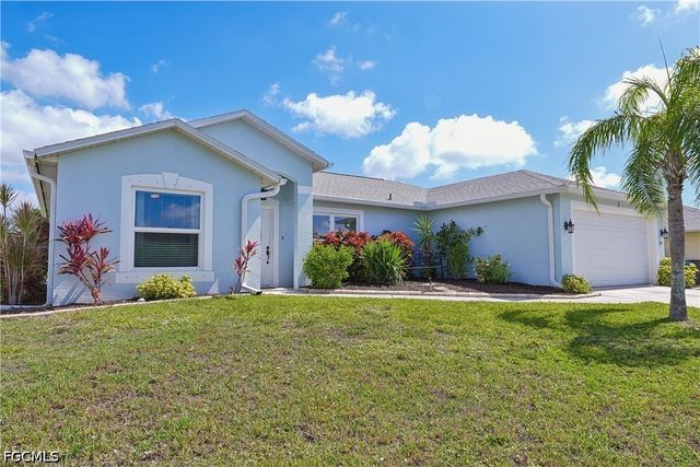241 SW 34th TER, Cape Coral, FL 33914