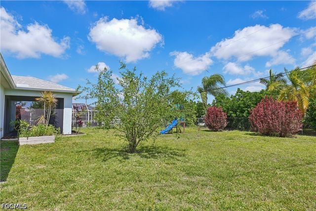241 SW 34th TER, Cape Coral, FL 33914