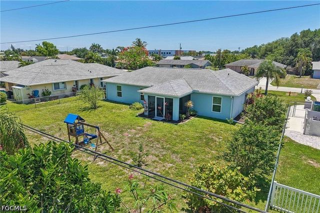 241 SW 34th TER, Cape Coral, FL 33914