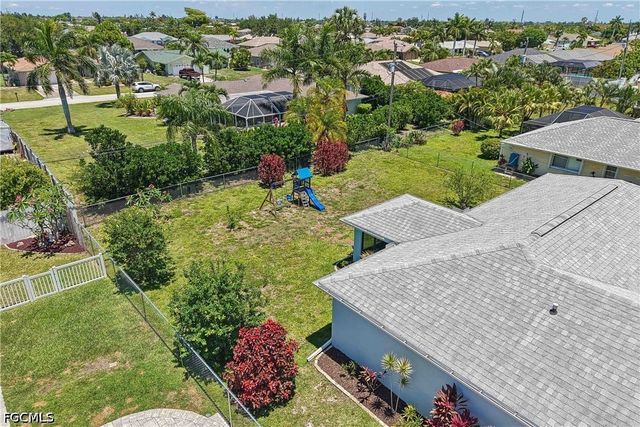241 SW 34th TER, Cape Coral, FL 33914