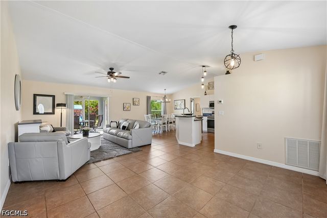241 SW 34th TER, Cape Coral, FL 33914