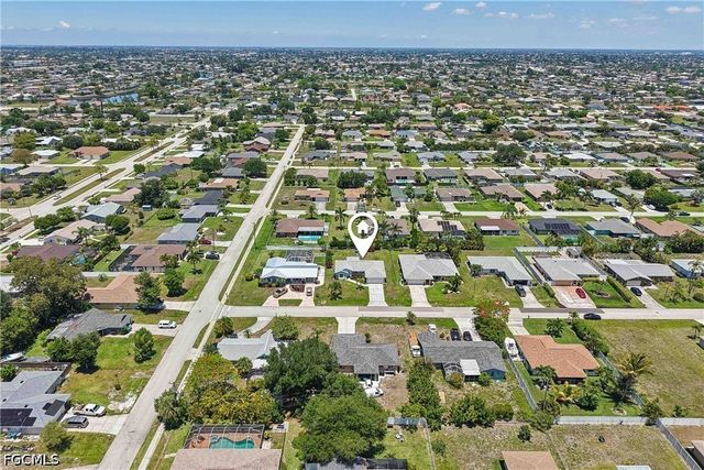 241 SW 34th TER, Cape Coral, FL 33914
