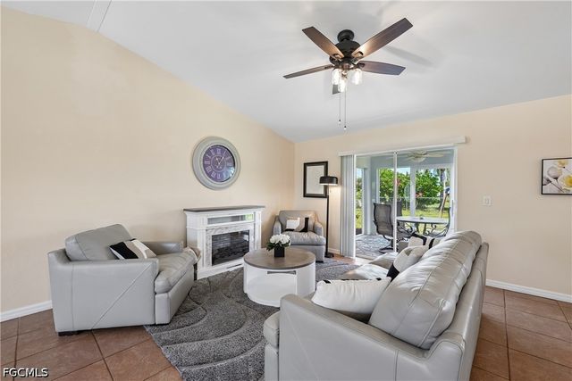 241 SW 34th TER, Cape Coral, FL 33914