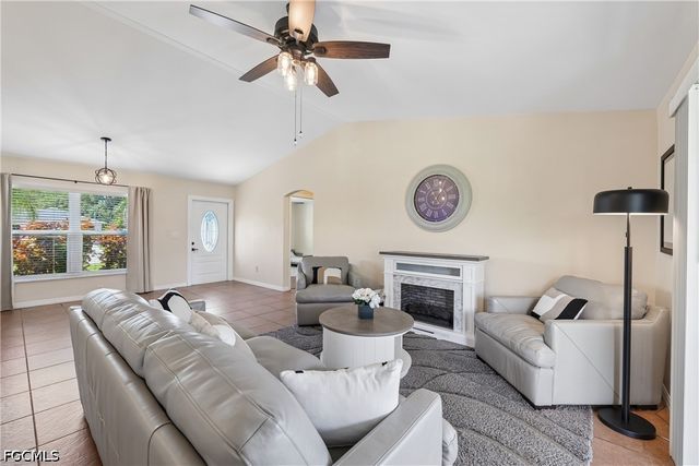 241 SW 34th TER, Cape Coral, FL 33914