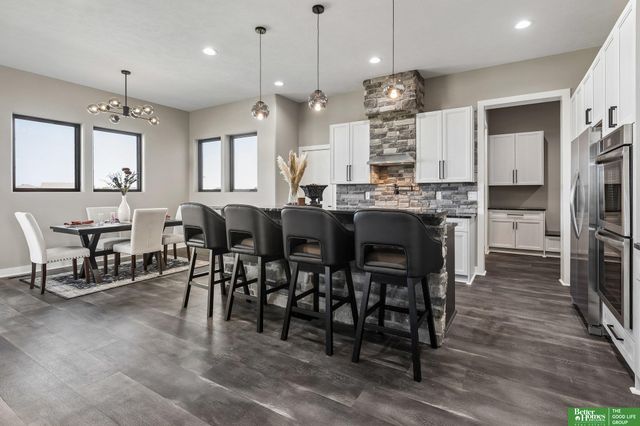 11663 S 123rd Avenue, Papillion, NE 68046