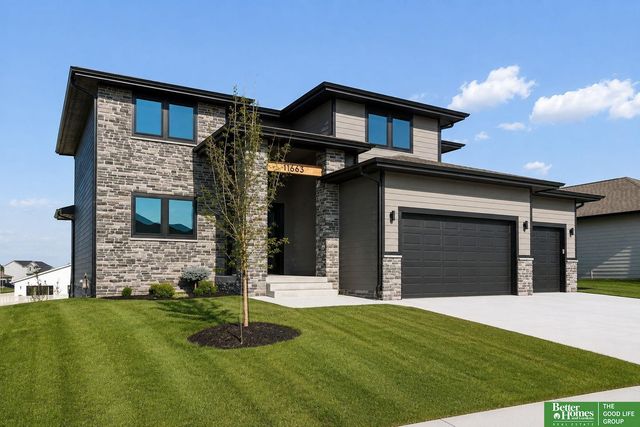 11663 S 123rd Avenue, Papillion, NE 68046