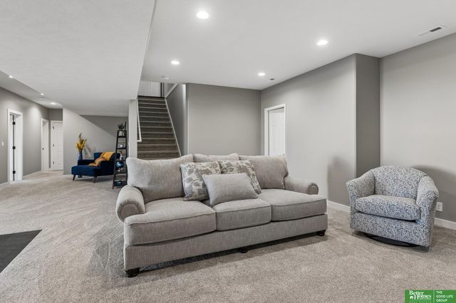 11663 S 123rd Avenue, Papillion, NE 68046
