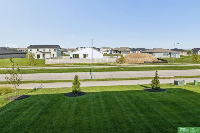 11663 S 123rd Avenue, Papillion, NE 68046