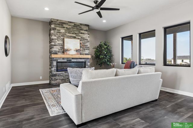11663 S 123rd Avenue, Papillion, NE 68046