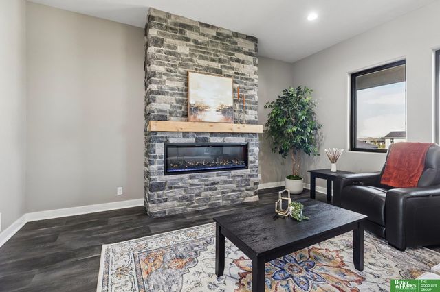 11663 S 123rd Avenue, Papillion, NE 68046