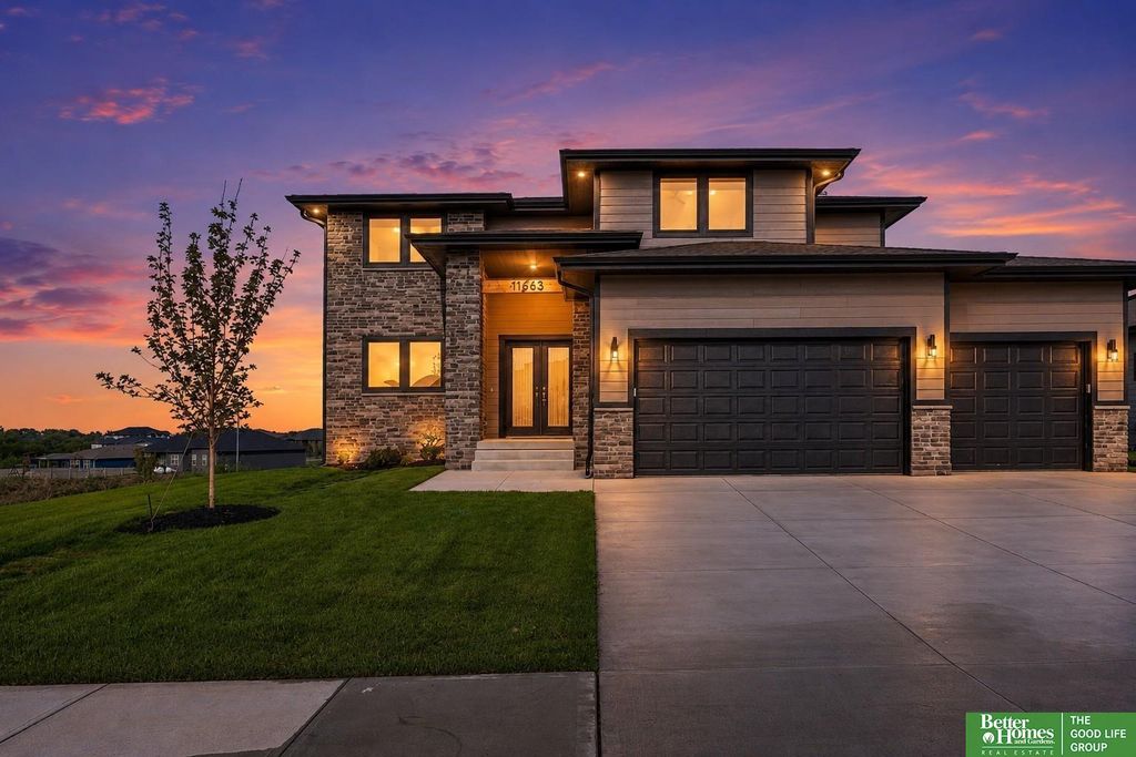 11663 S 123rd Avenue, Papillion, NE 68046