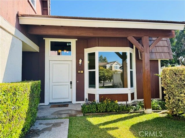 10 Coldbrook, Irvine, CA 92604