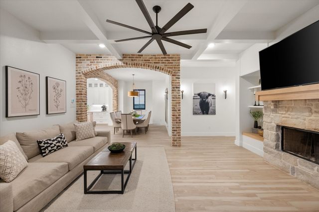 1911 Ozro Road, Venus, TX 76084