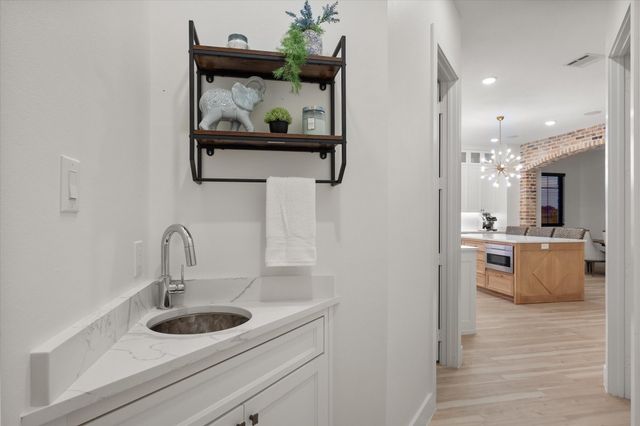 1911 Ozro Road, Venus, TX 76084