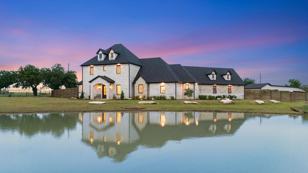 1911 Ozro Road, Venus, TX 76084