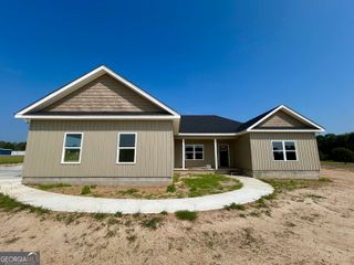 522 CLEARWATER Circle, Dublin, GA 31021