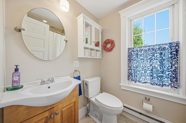 55 Hobart Ave, Braintree, MA 02184