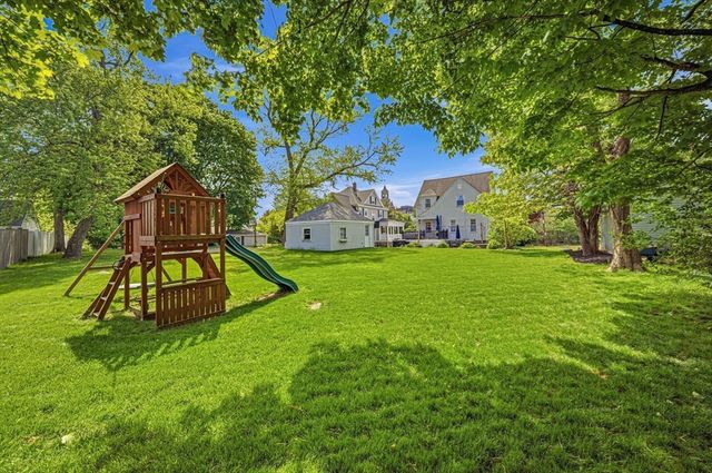 55 Hobart Ave, Braintree, MA 02184