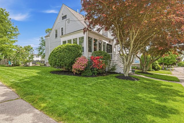 55 Hobart Ave, Braintree, MA 02184