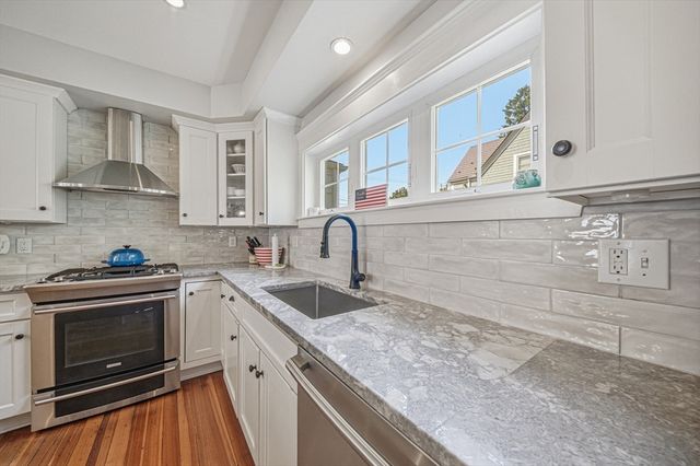 55 Hobart Ave, Braintree, MA 02184