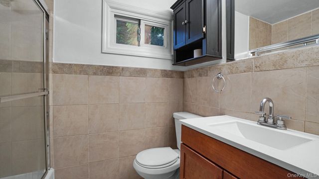 185 E 17th Street, Huntington Station, NY 11746
