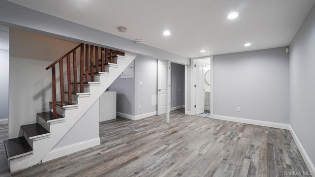 185 E 17th Street, Huntington Station, NY 11746