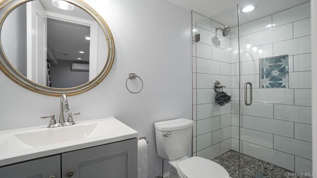 185 E 17th Street, Huntington Station, NY 11746