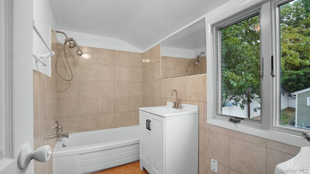 185 E 17th Street, Huntington Station, NY 11746