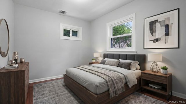 185 E 17th Street, Huntington Station, NY 11746