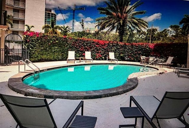 924 SE 2nd Street 20, Fort Lauderdale, FL 33301