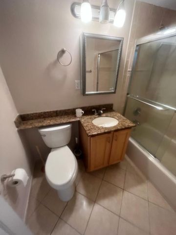 924 SE 2nd Street 20, Fort Lauderdale, FL 33301