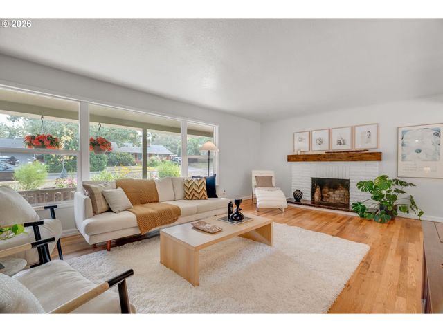 6885 Sw PRINCESS Ave, Beaverton, OR 97008