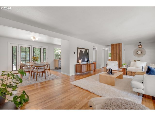6885 Sw PRINCESS Ave, Beaverton, OR 97008
