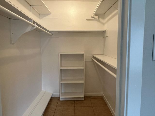 2824 Briarhurst Drive 9, Houston, TX 77057