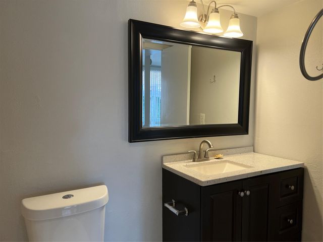 2824 Briarhurst Drive 9, Houston, TX 77057