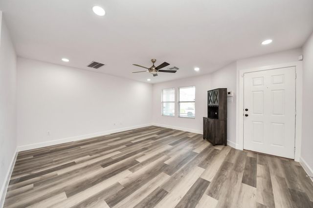 7826 Maverick Trace Lane, Cypress, TX 77433